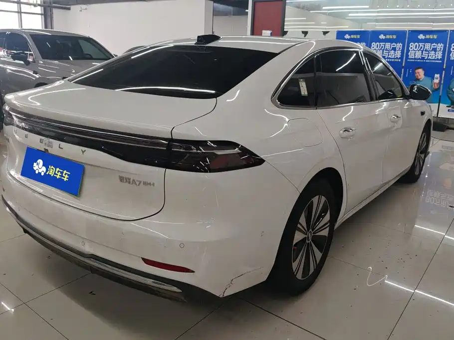 Geely Galaxy A7 EM 2026 — фото 3