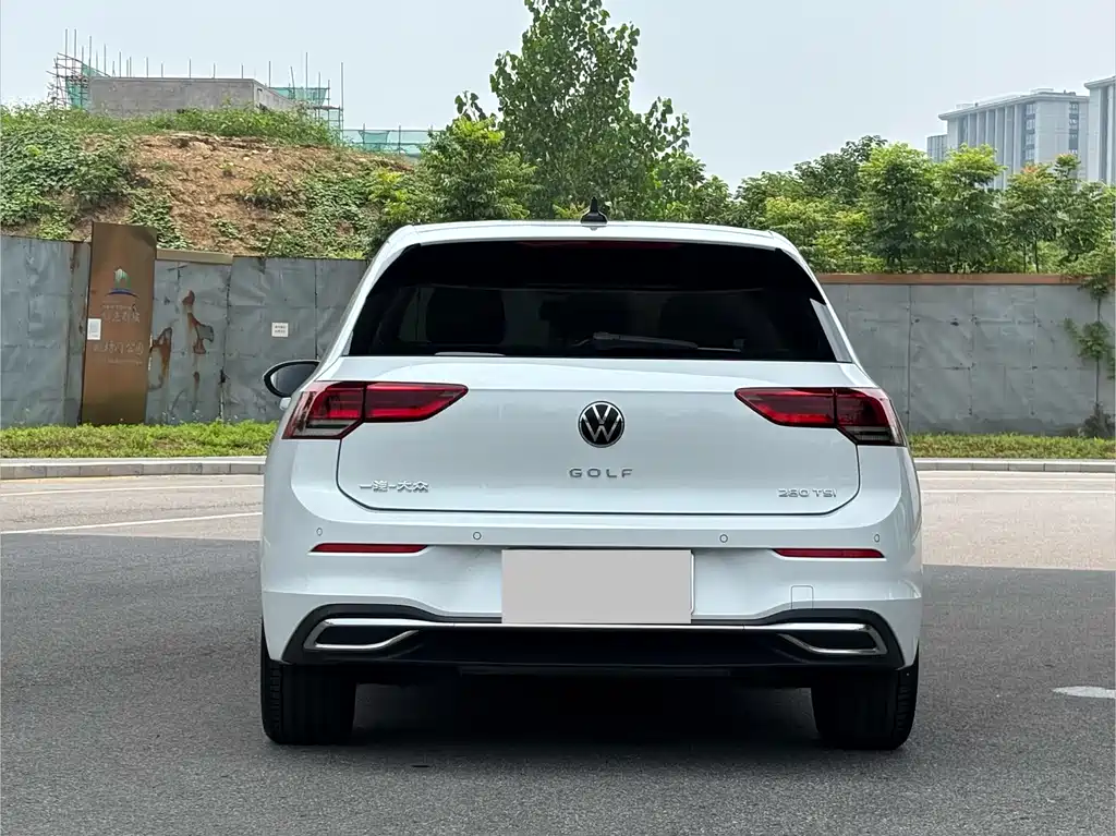 Volkswagen Golf 2021