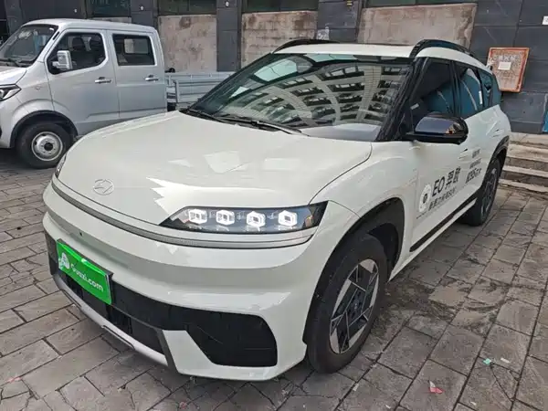Hyundai EO 2025