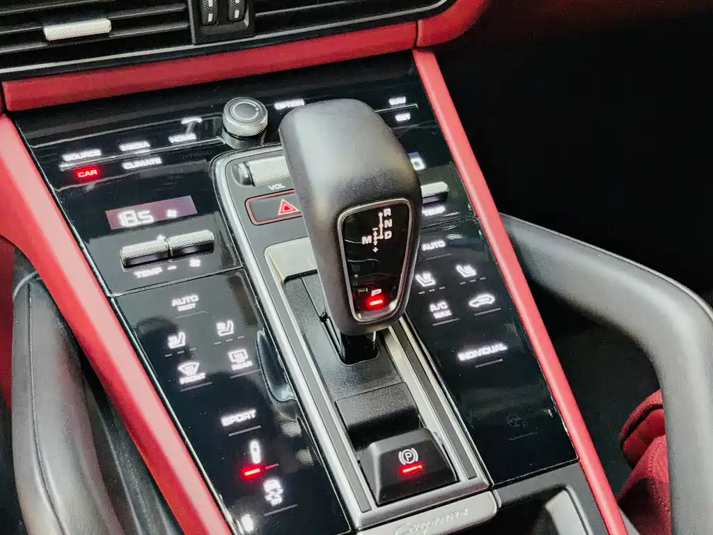Porsche Cayenne 2022 — фото 12