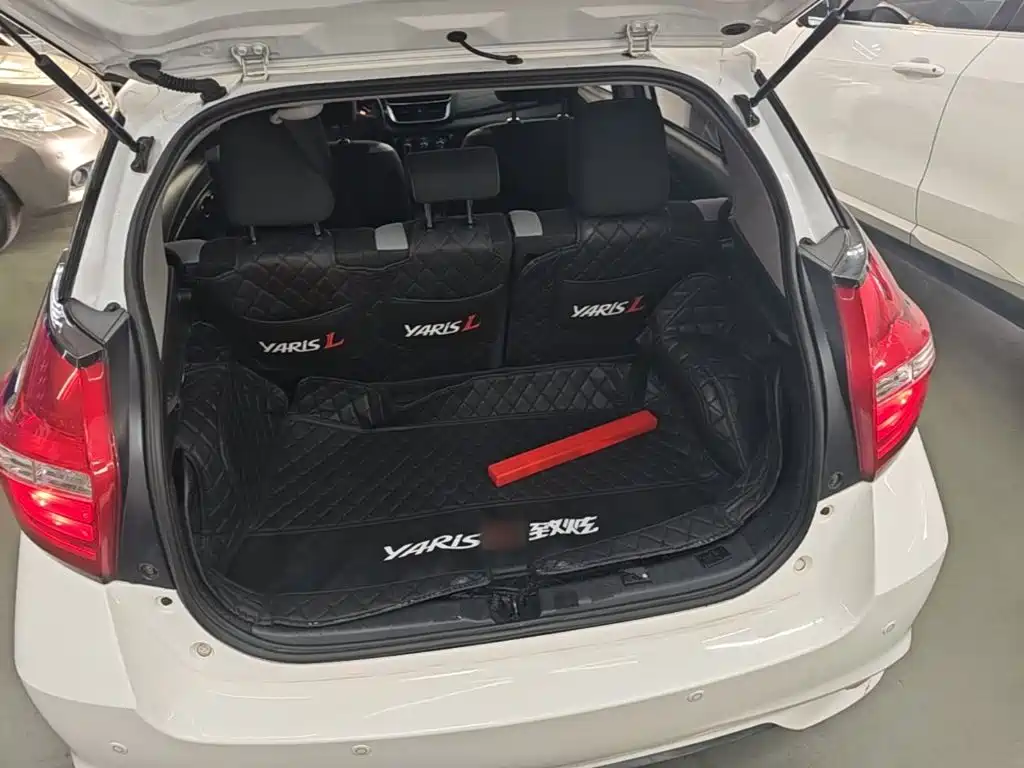Toyota Yaris L 2020 — фото 19