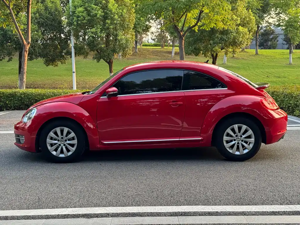Volkswagen Beetle 2015 — фото 8