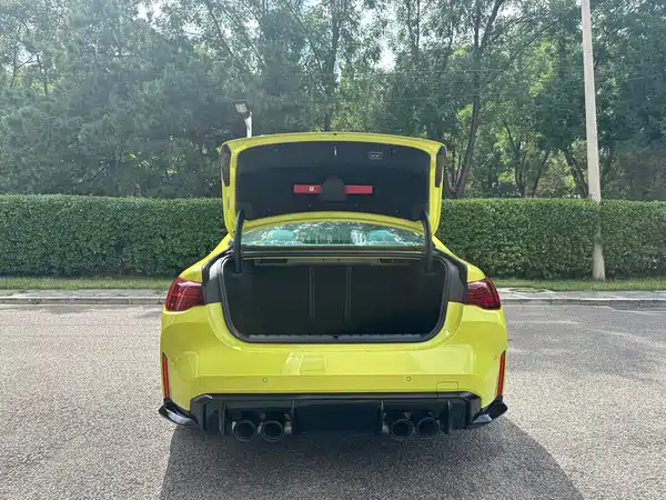 BMW M4 2025