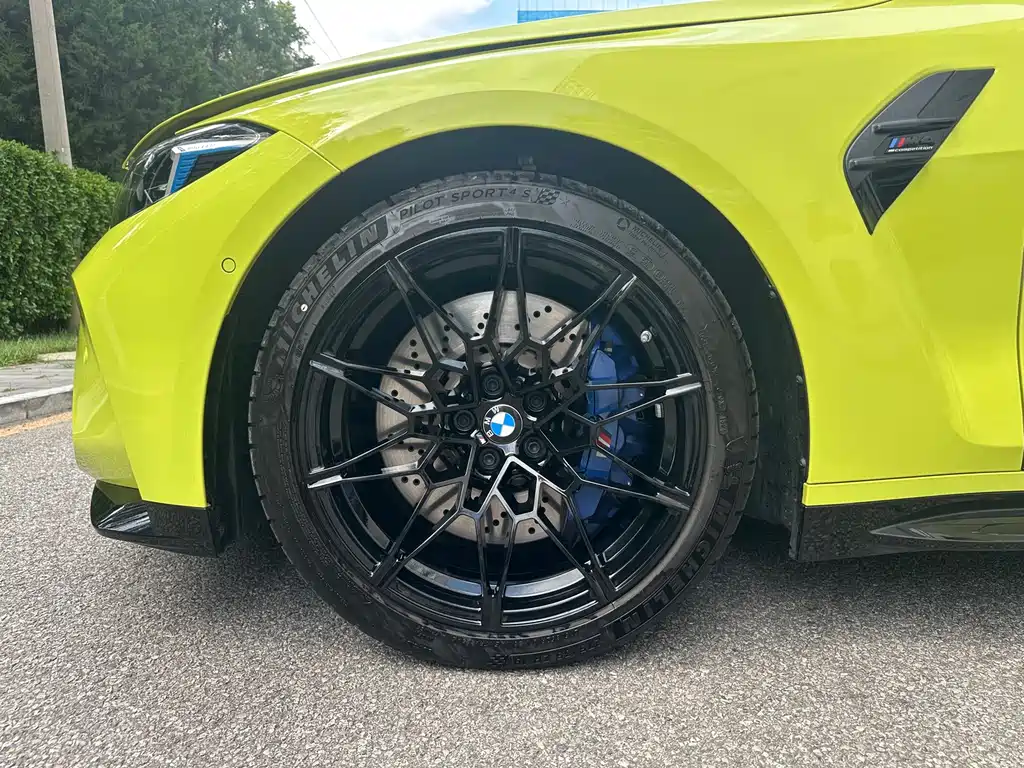 BMW M4 2025 — фото 17