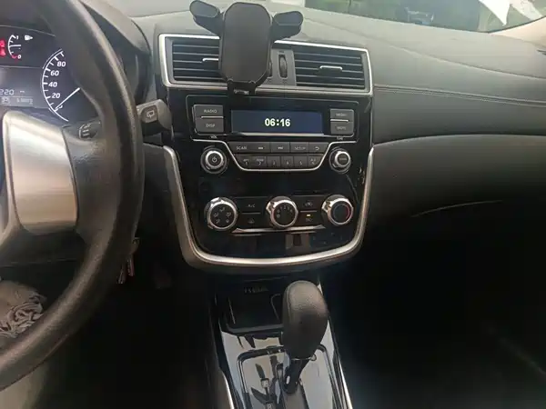 Nissan Tiida 2017