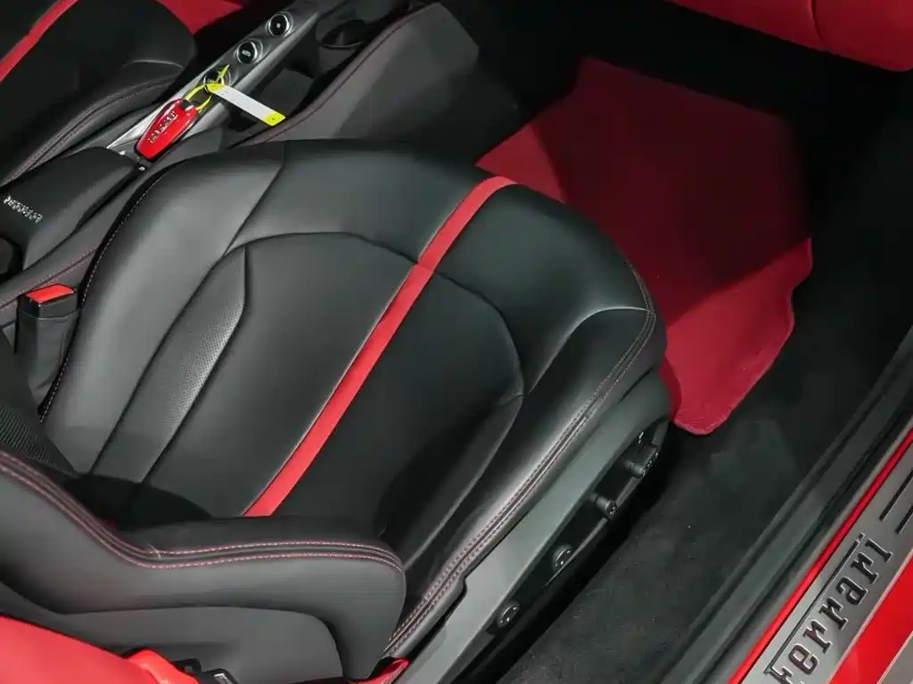 Ferrari F8 2021 — фото 13