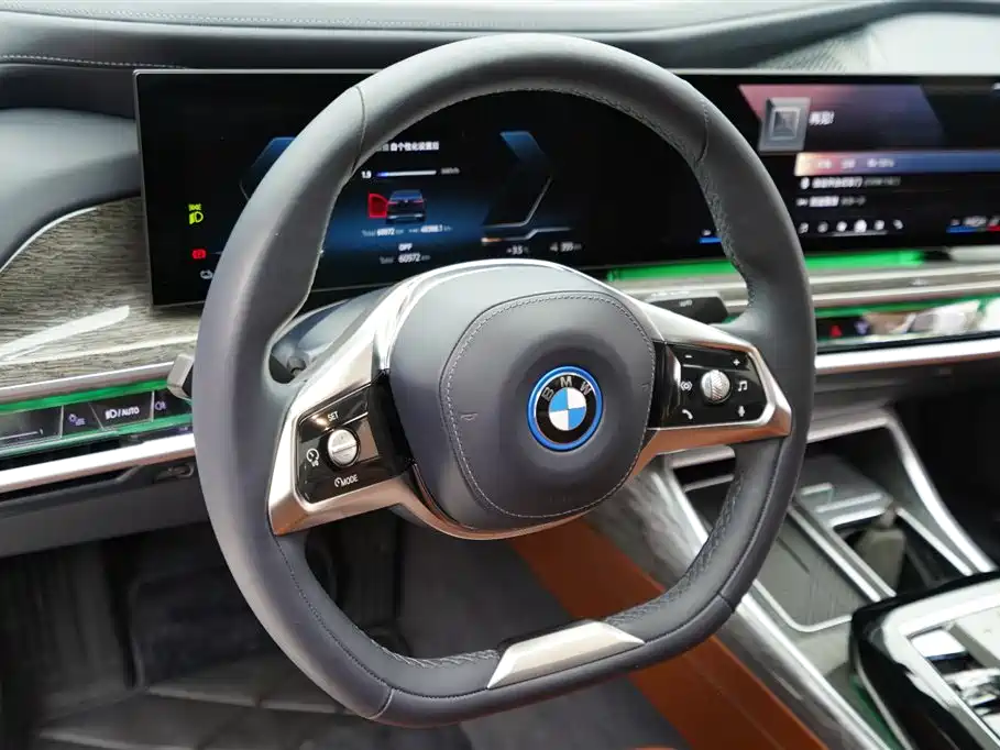 BMW i7 2024 — фото 7