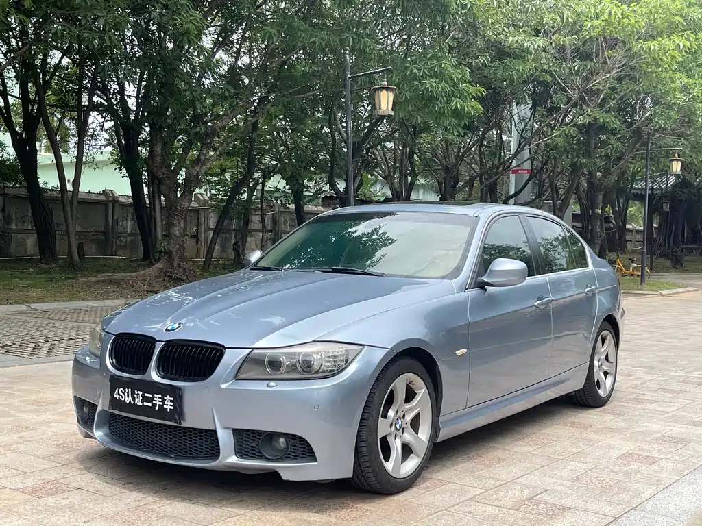 BMW 3 Series 2011
