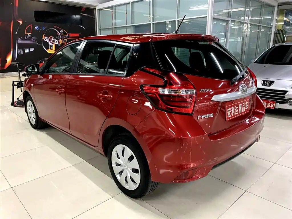 Toyota Yaris L 2018 — фото 16