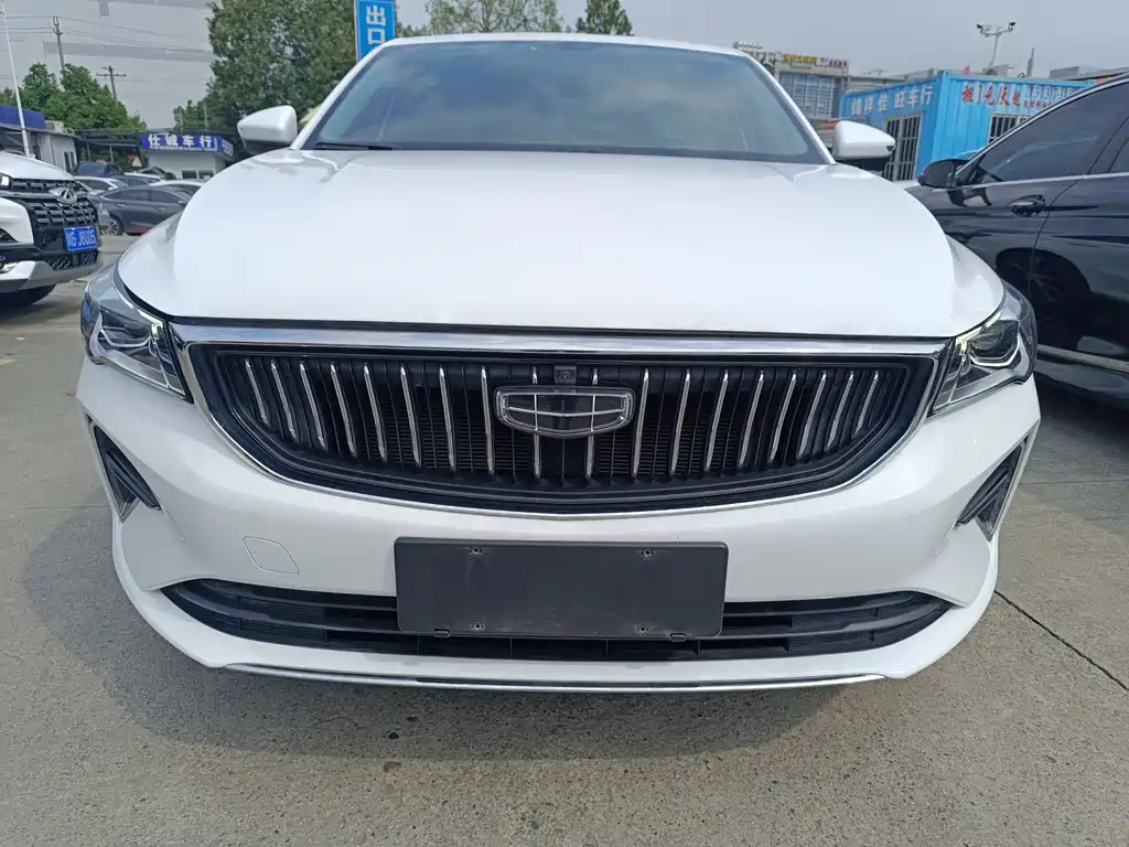 Geely Emgrand 2021