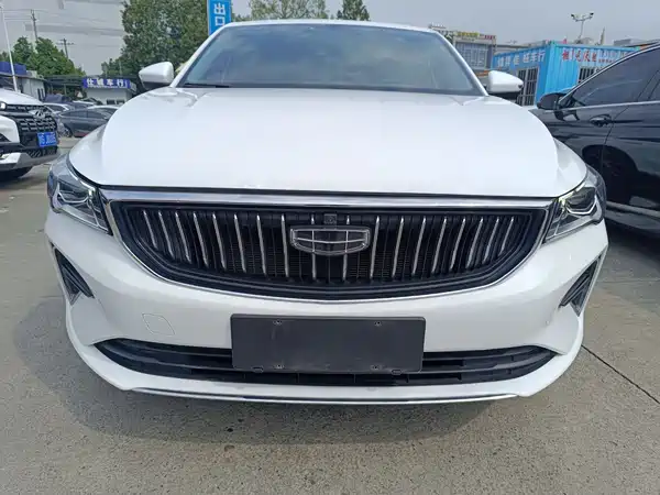 Geely Emgrand 2021