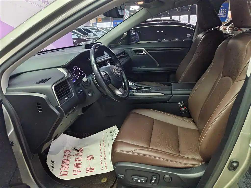 Lexus RX 2022 — фото 10