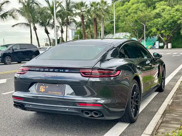 Porsche Panamera 2020