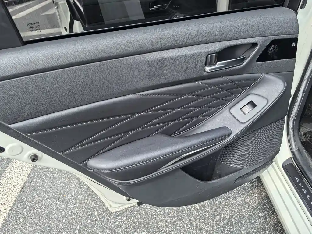 Toyota Avalon 2019 — фото 19