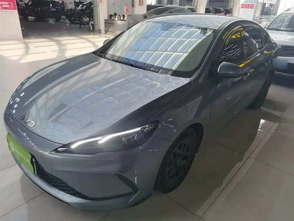 BYD Seal 05 DM-i 2025 — фото 2
