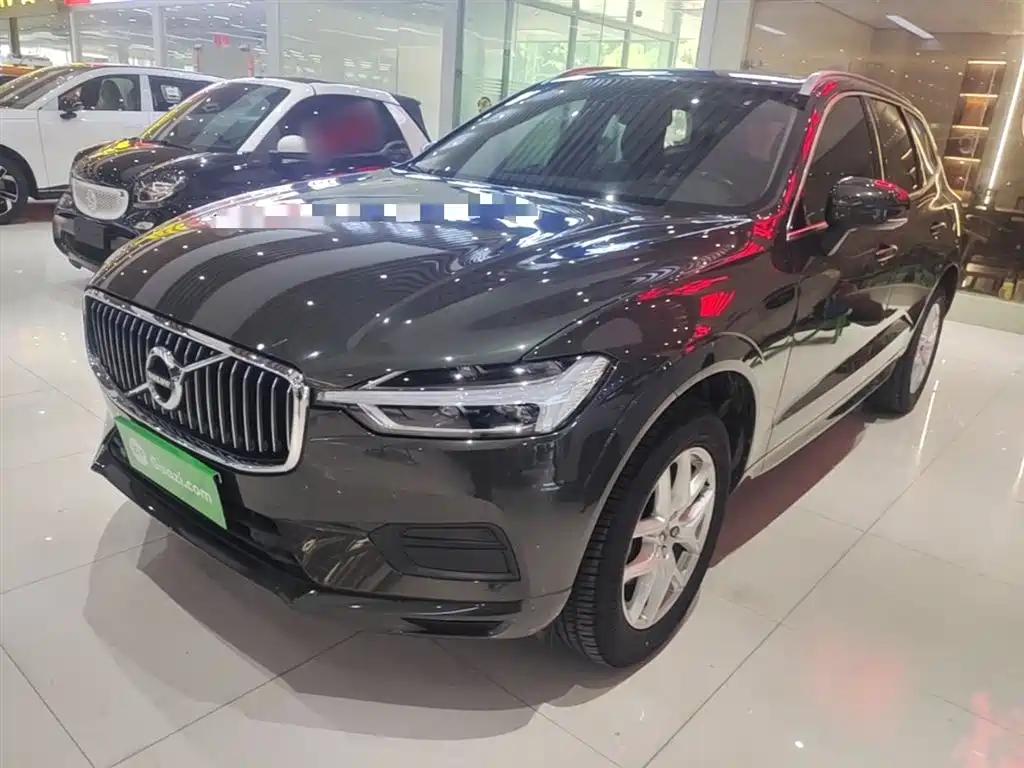 Volvo XC60 2019 — фото 1