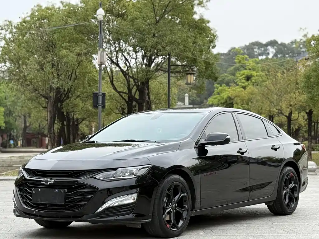 Chevrolet Malibu XL 2022 — фото 1