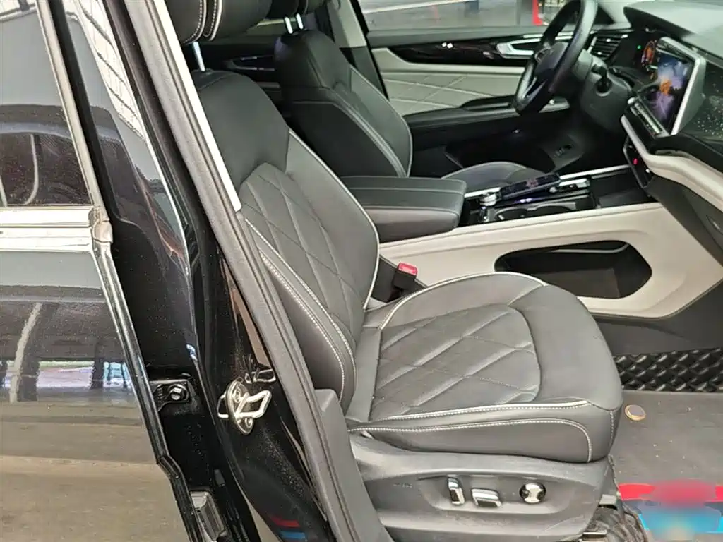 Volkswagen Teramont 2023 — фото 25