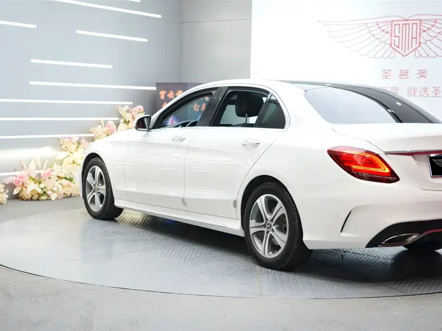 Mercedes-Benz C-Class 2020 — фото 3
