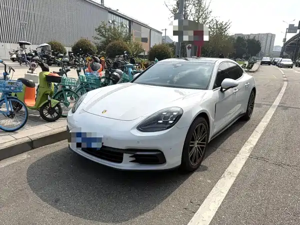 Porsche Panamera 2019