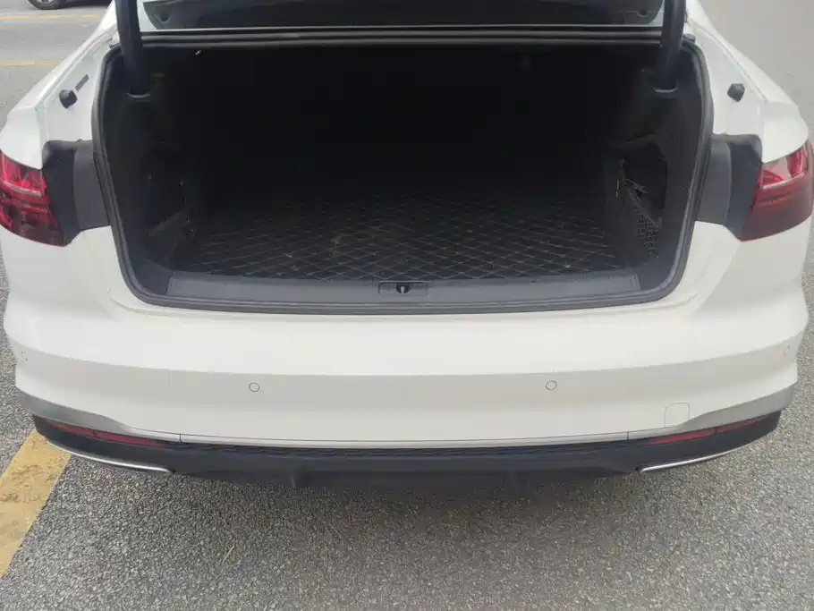Audi A4L 2021