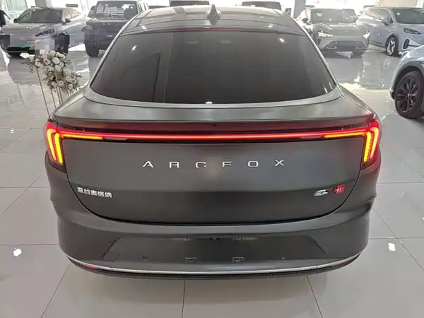 Arcfox Alpha S 2023