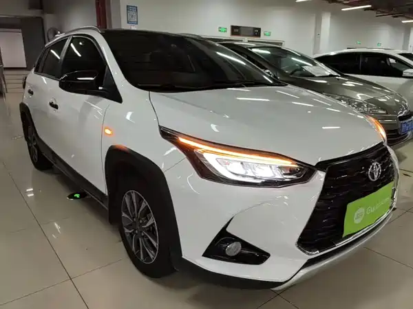 Toyota Yaris L 2023