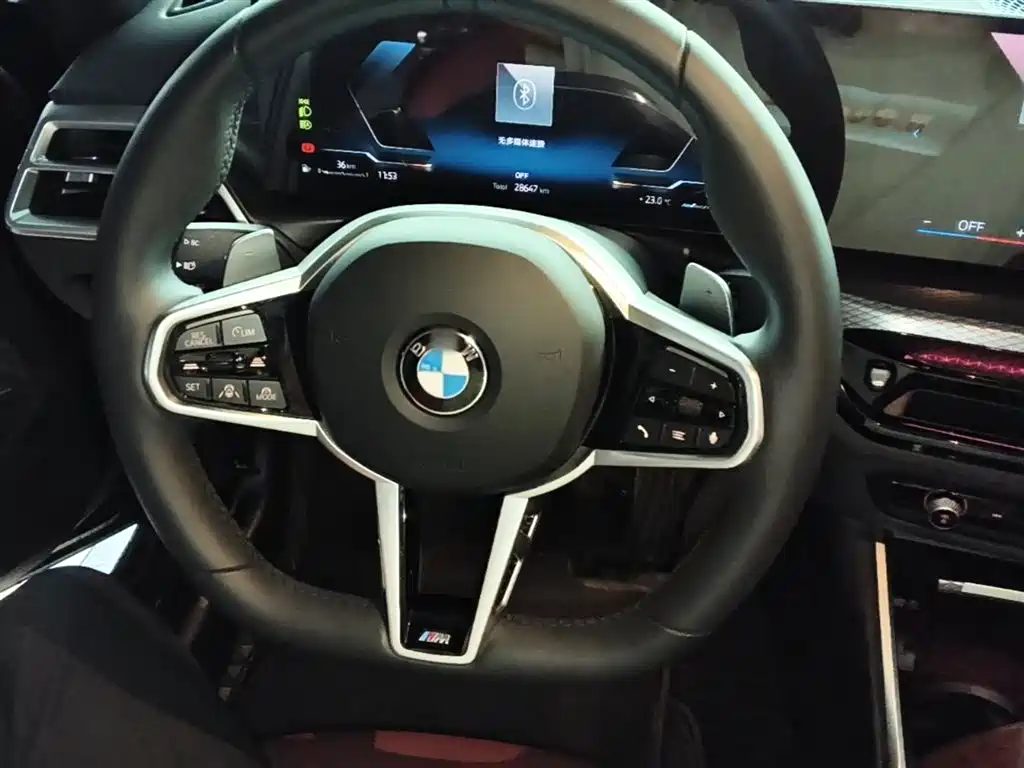 BMW 3 Series 2025 — фото 11