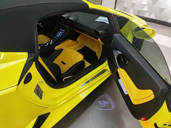 Lamborghini Huracan 2021