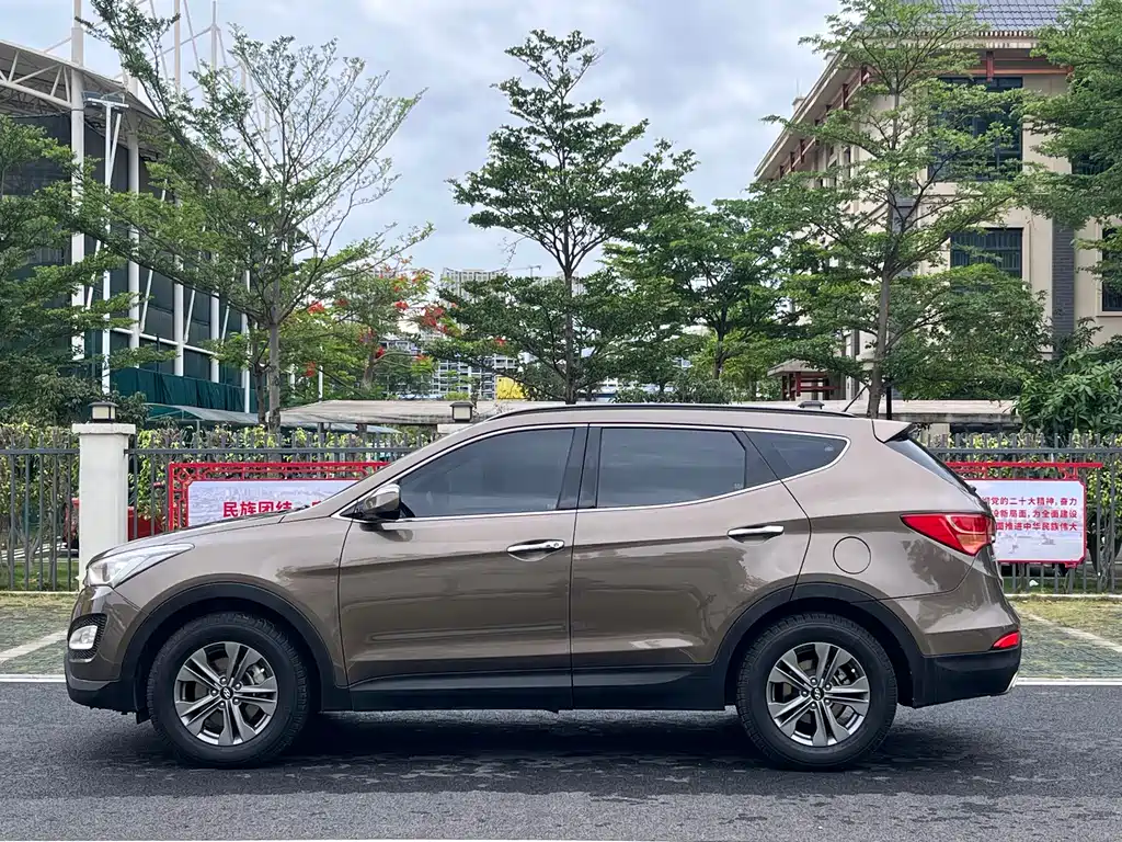 Hyundai Santa Fe 2015 — фото 3