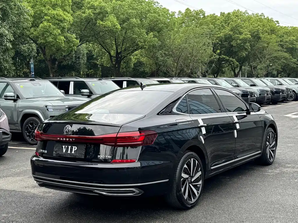 Volkswagen Passat 2024 — фото 20
