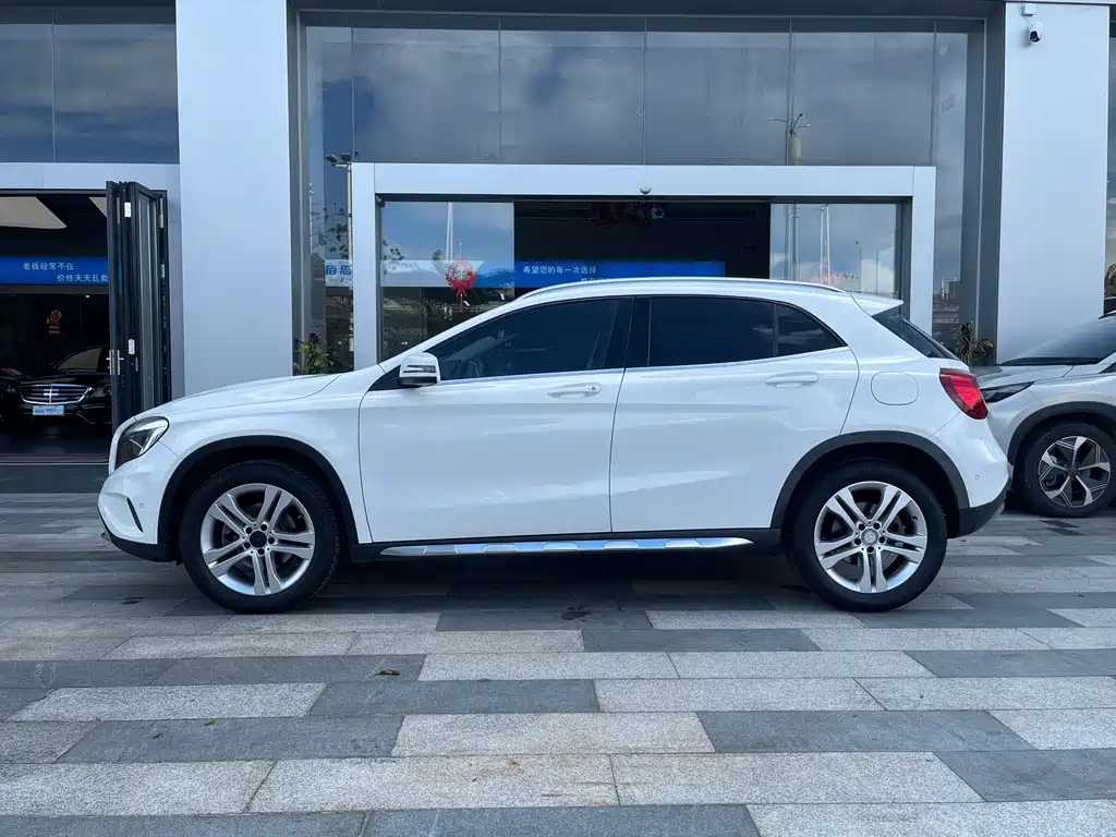 Mercedes-Benz GLA 2015 — фото 3