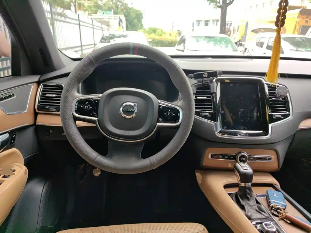 Volvo XC90 2017
