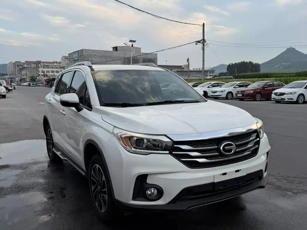 GAC Trumpchi GS4 2016 — фото 21