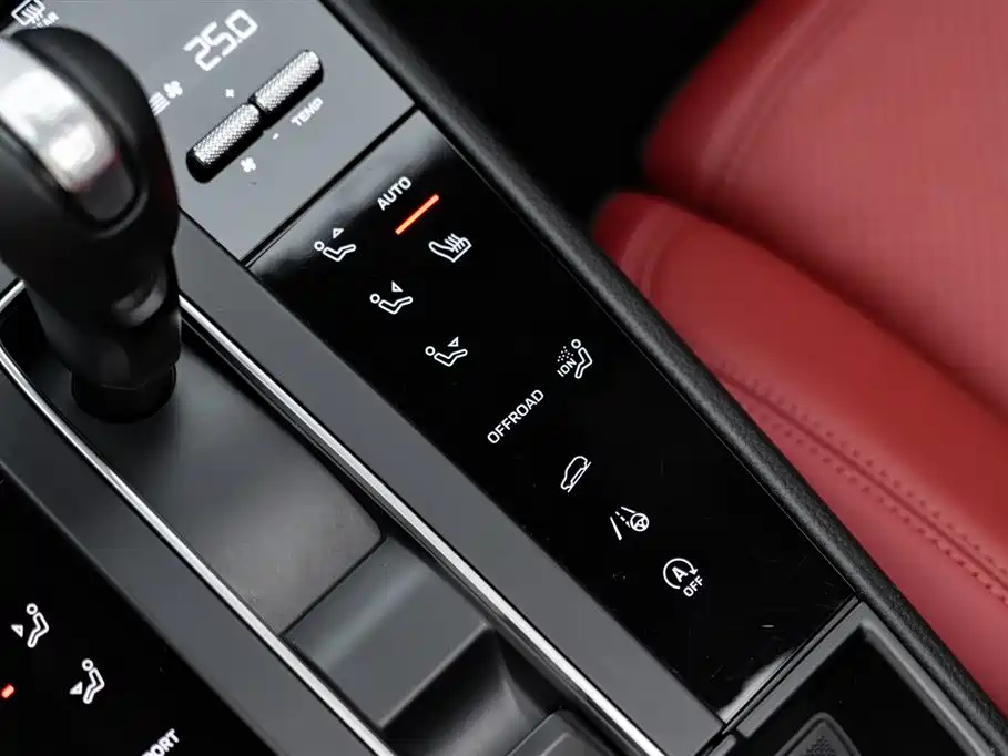 Porsche Macan 2022 — фото 20