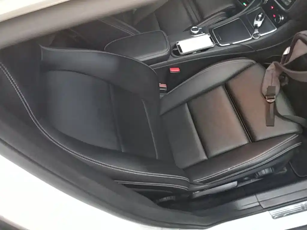 Mercedes-Benz GLA 2017 — фото 25