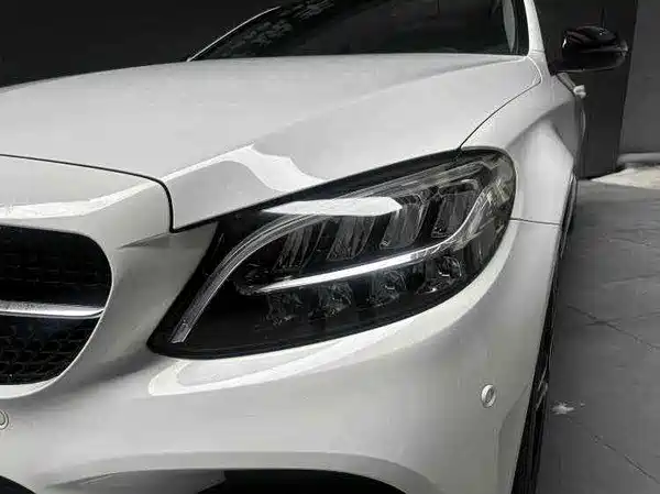 Mercedes-Benz C-Class 2021
