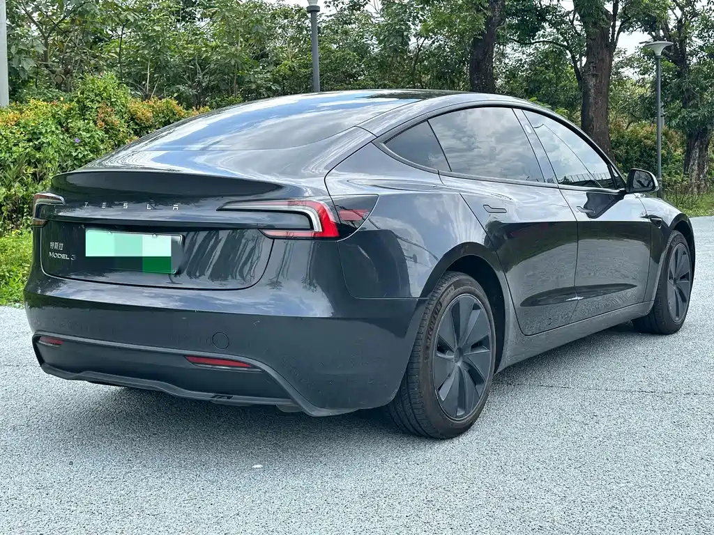 Tesla Model 3 2024 — фото 4