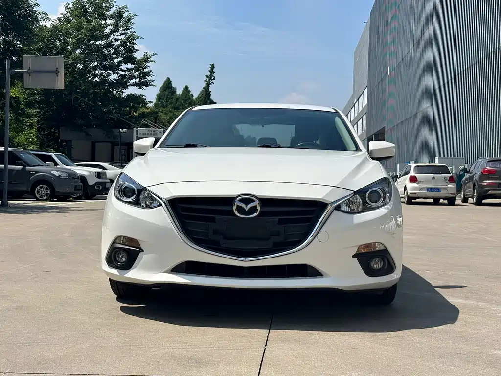 Mazda 3 Axela 2016