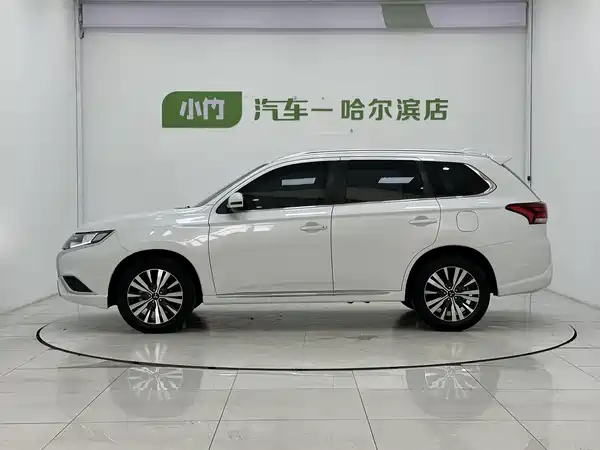 Mitsubishi Outlander 2022
