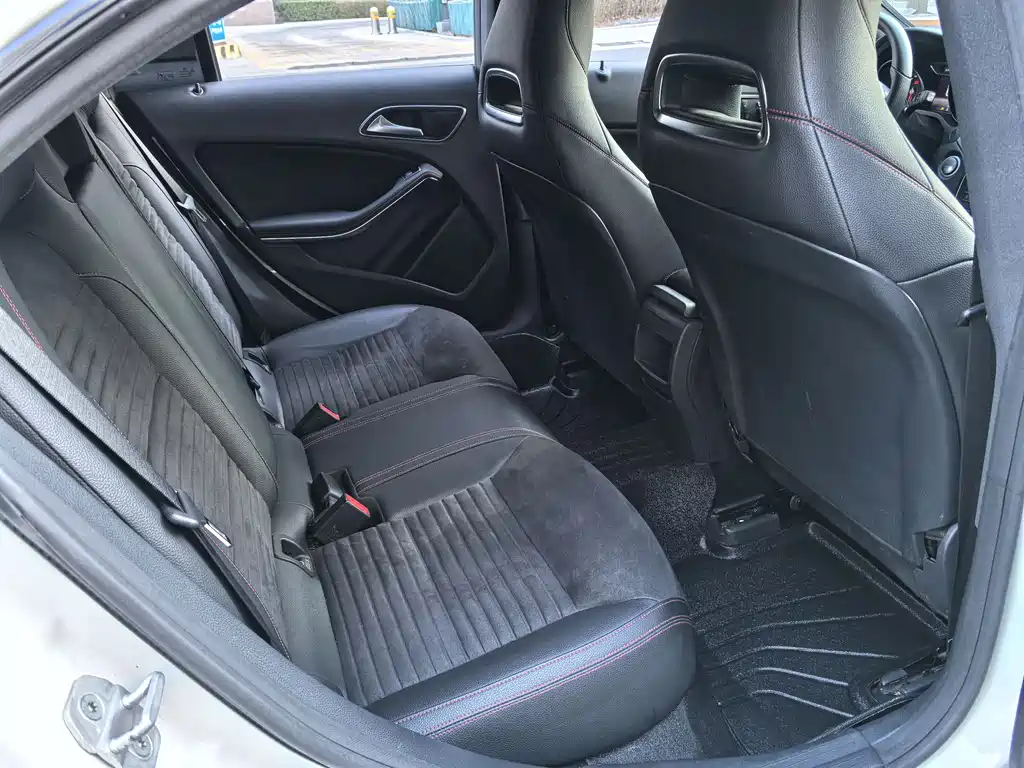 Mercedes-Benz CLA 2017 — фото 13