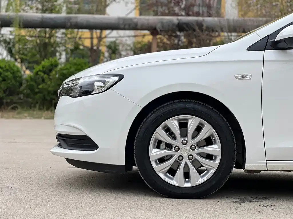 Buick Excelle 2022 — фото 23