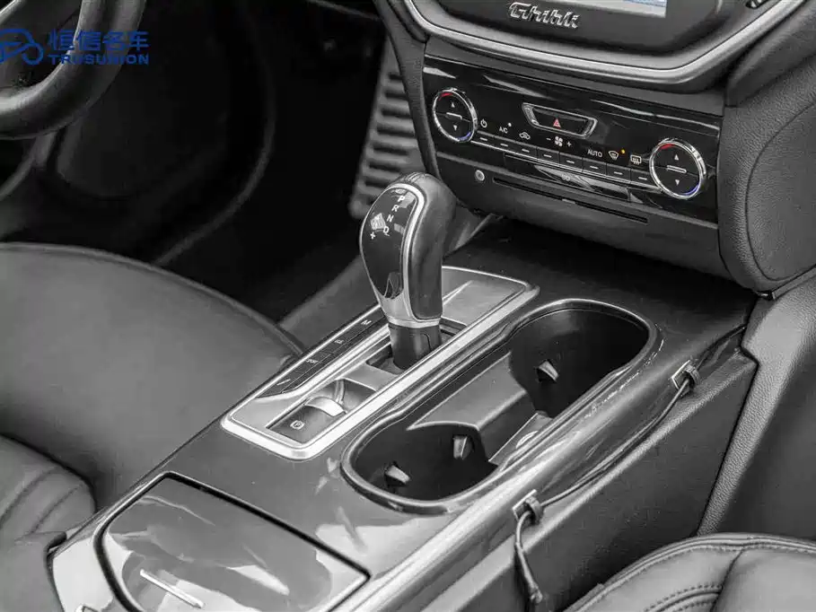 Maserati Ghibli 2014 — фото 19