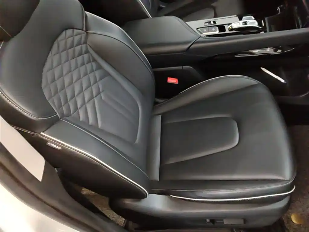 Hyundai Custo 2023 — фото 25
