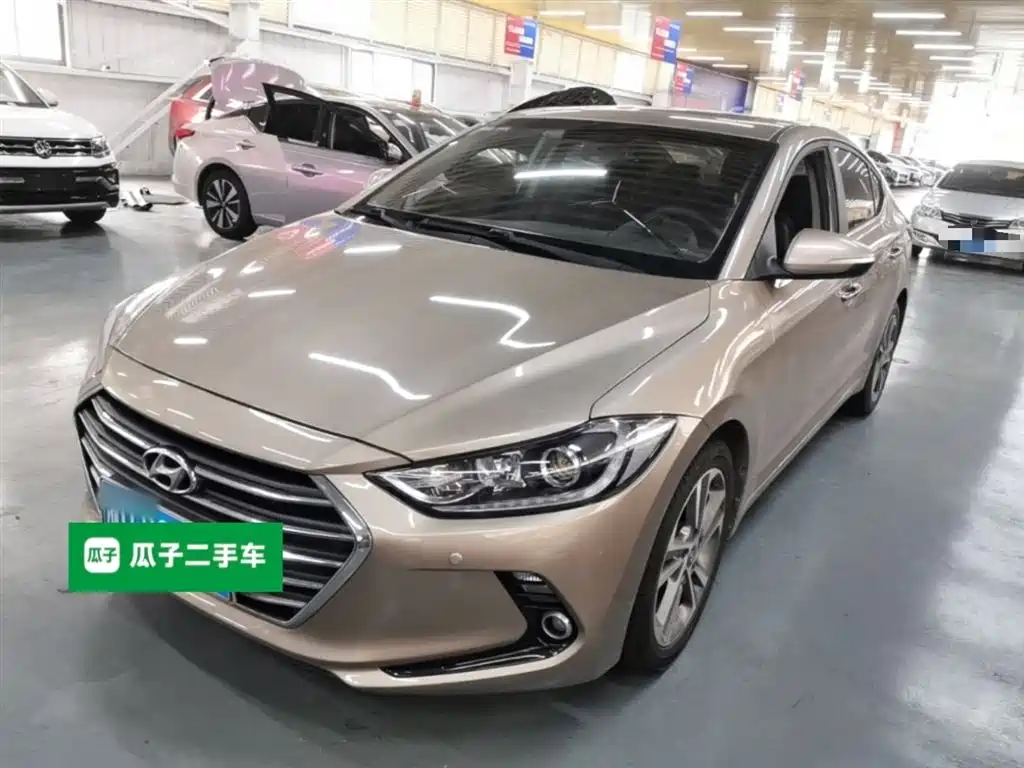 Hyundai Elantra 2016 — фото 1