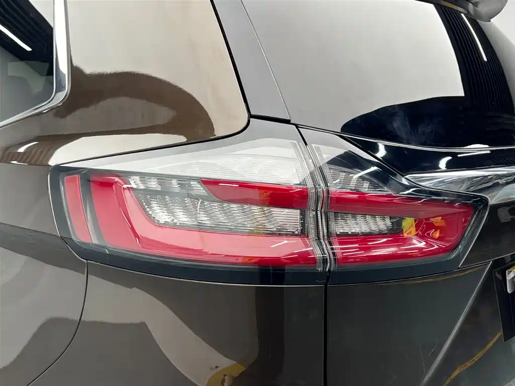 Ford Edge 2021 — фото 10