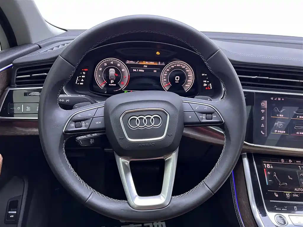 Audi Q7 2025 — фото 15