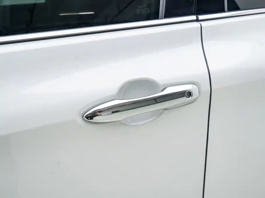 Toyota Avalon 2022 — фото 23