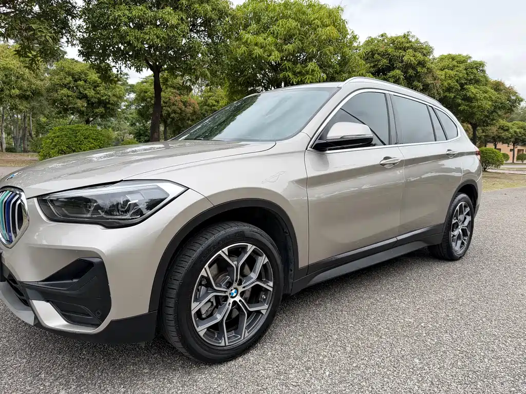 BMW X1 2021 — фото 4