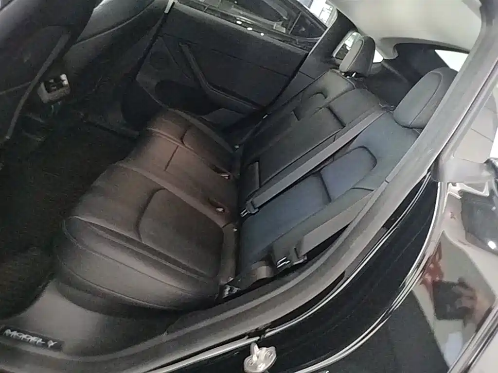 Tesla Model Y 2023 — фото 17